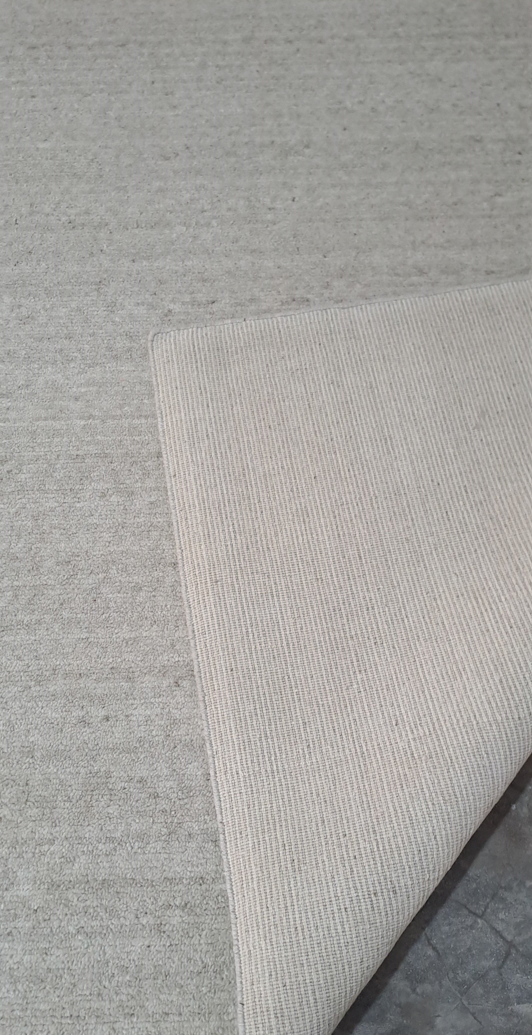 Davenport (DA-24119) Silver Rug