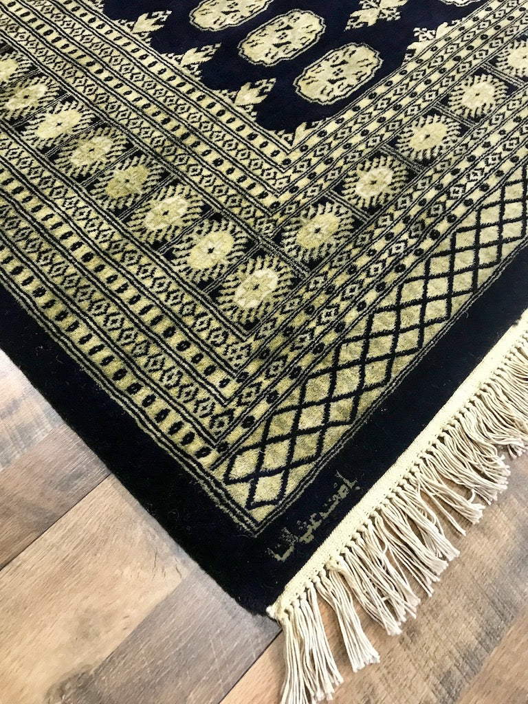 pakistani area rug handmade hand-knotted traditional vintage one of a kind area rug online rug store